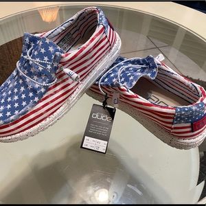Stars and Stripes edition mens size 11 American flag Hey Dudes.